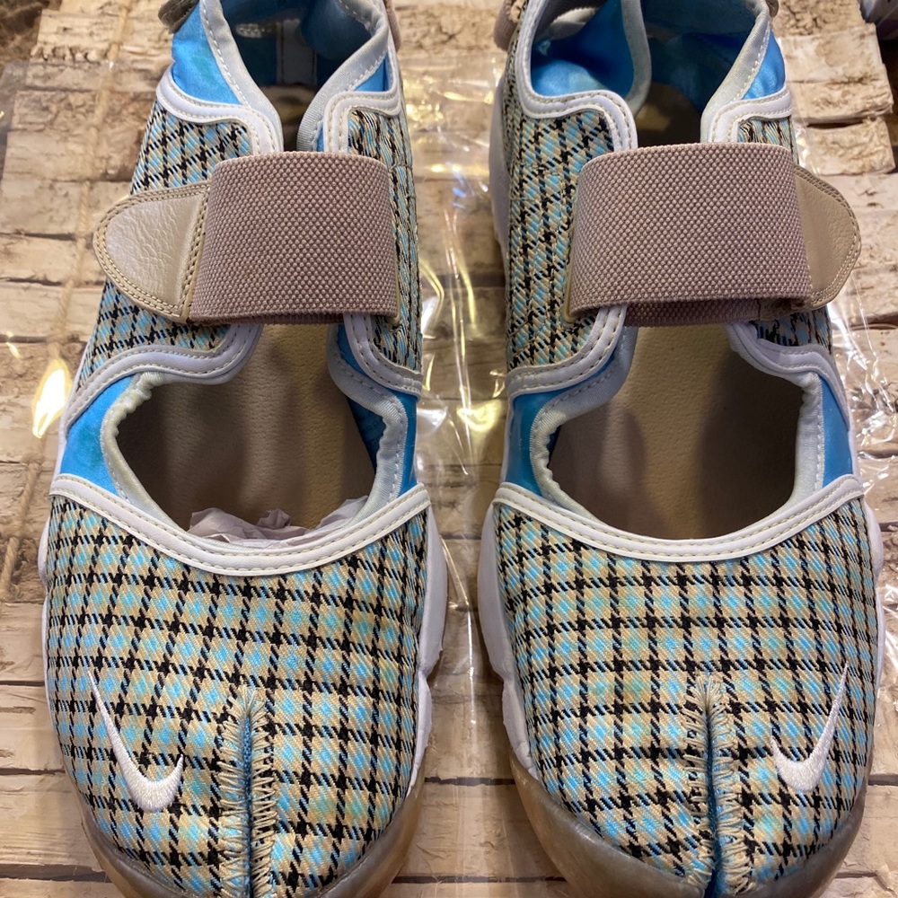 Nike air women’s 10